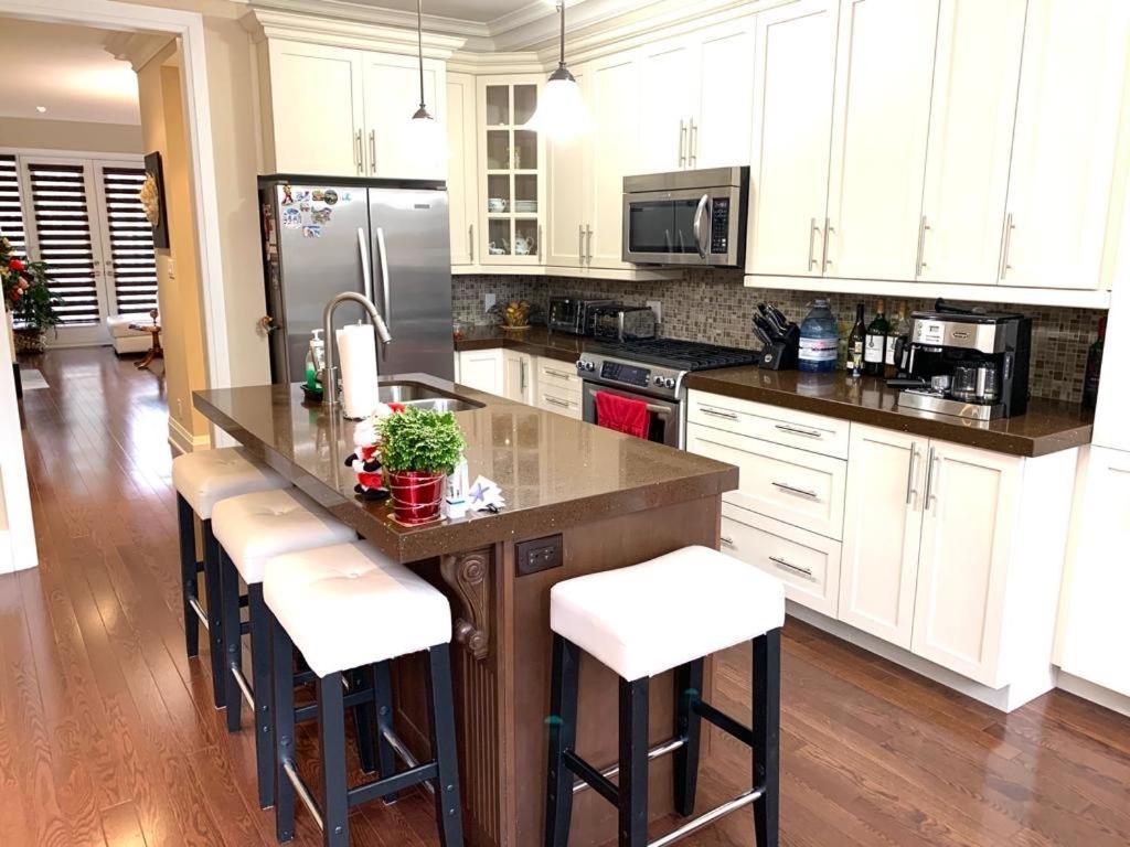 Luxury - Upper Beaches