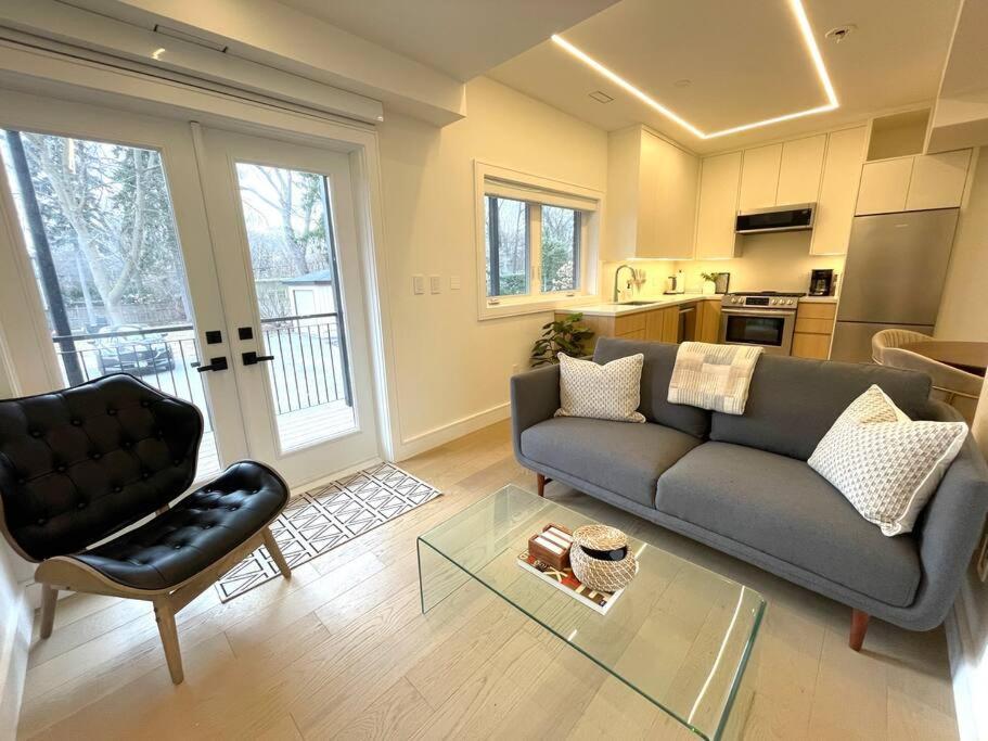 Apartment Modern Close To The With Parking