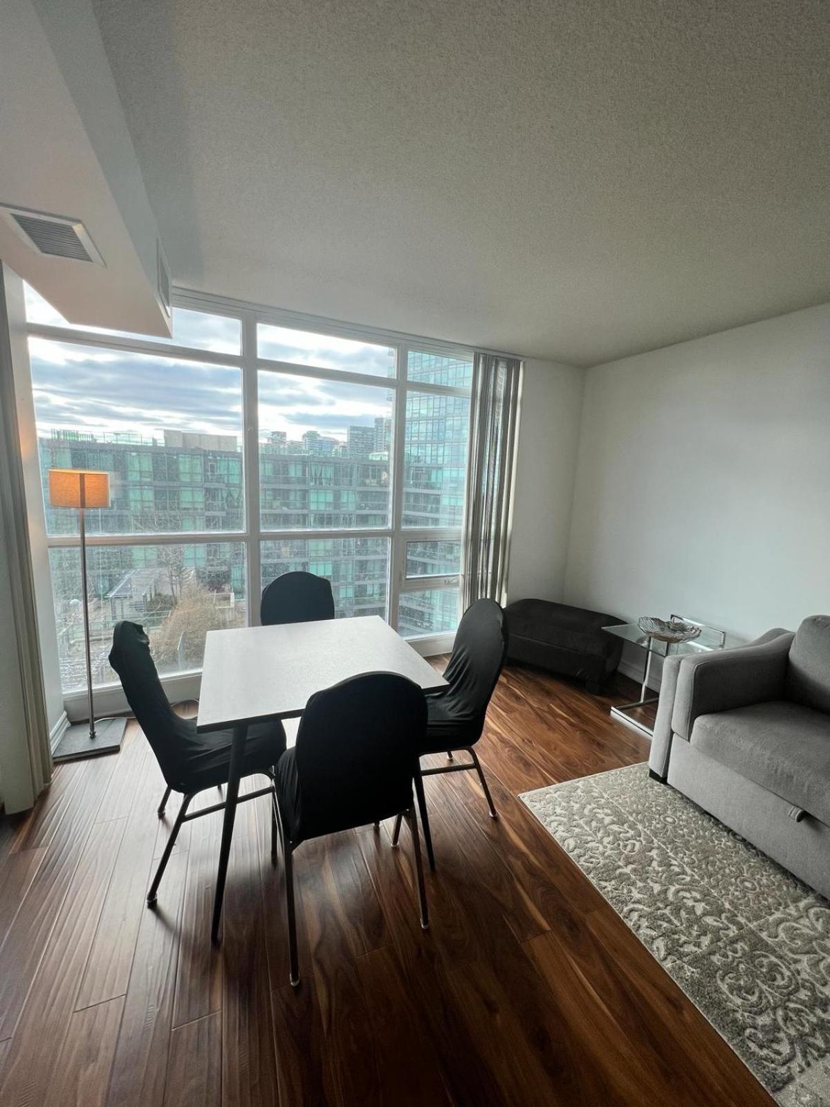 Downtown By The Lake Apartment Toronto