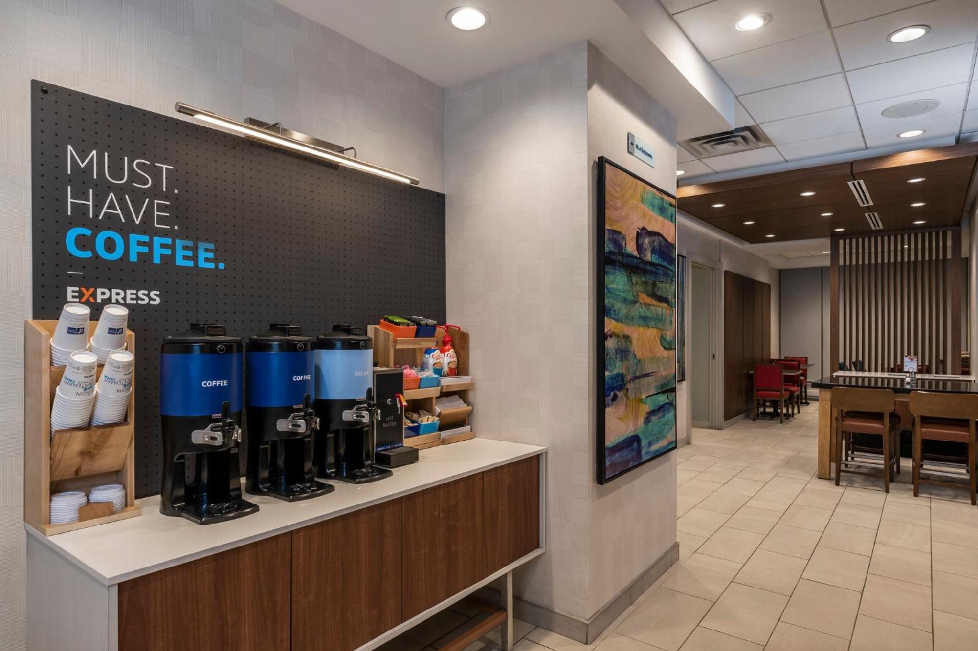 Express Downtown By Ihg 3*