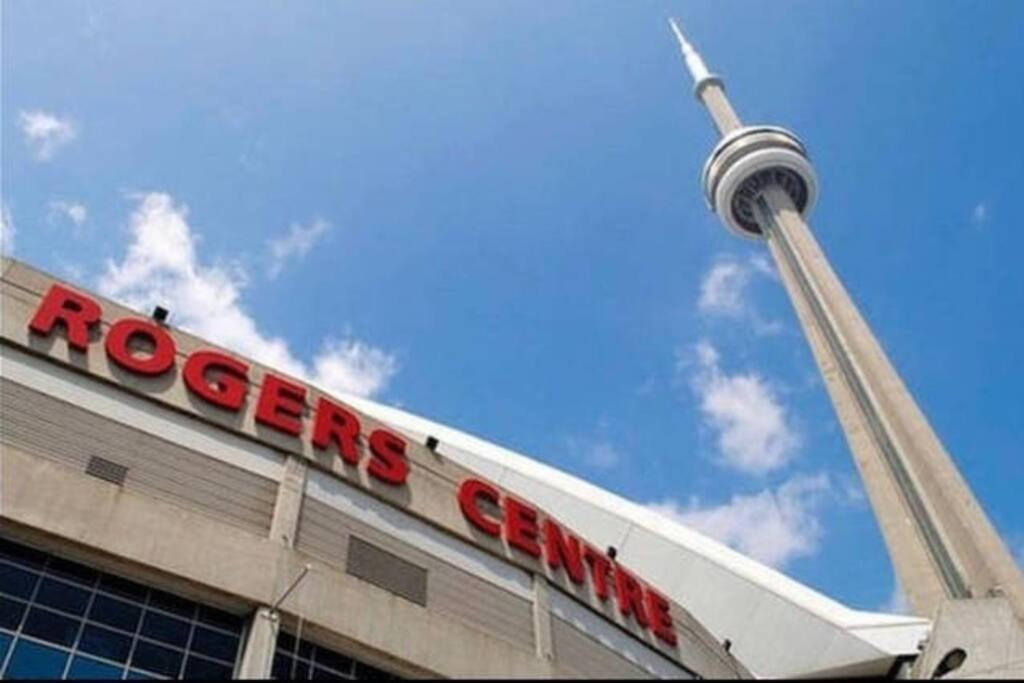 Luxury Downtown Near Cn Tower Toronto