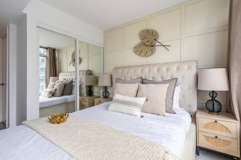 Luxury Downtown Near Cn Tower * Toronto