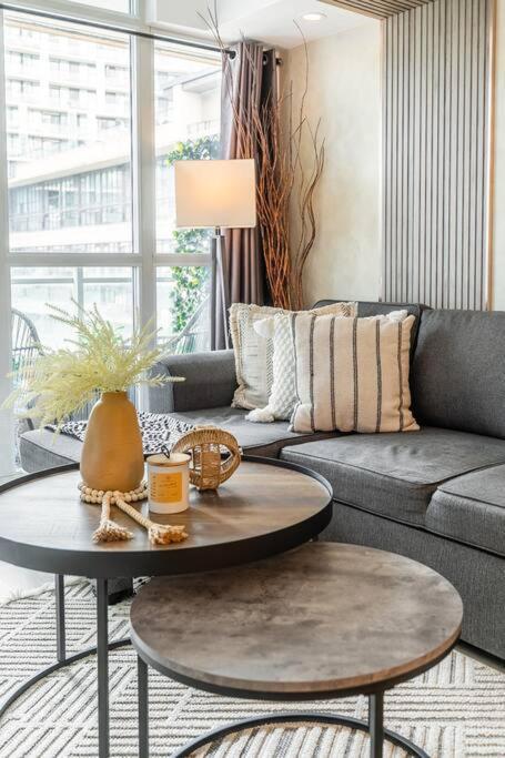Luxury Downtown Near Cn Tower * Toronto