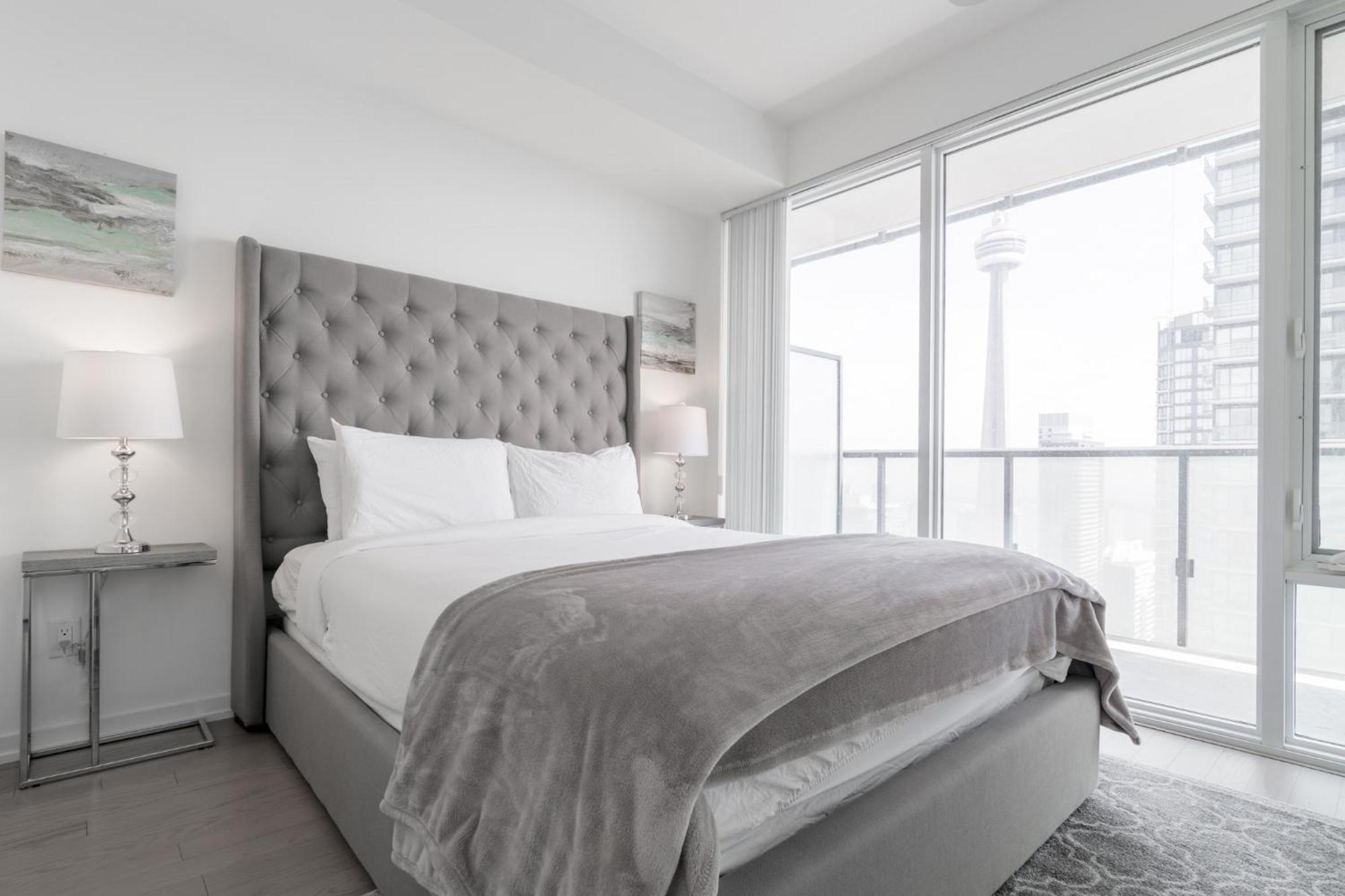 1br - View, Near Cn Tower & Rogers Center