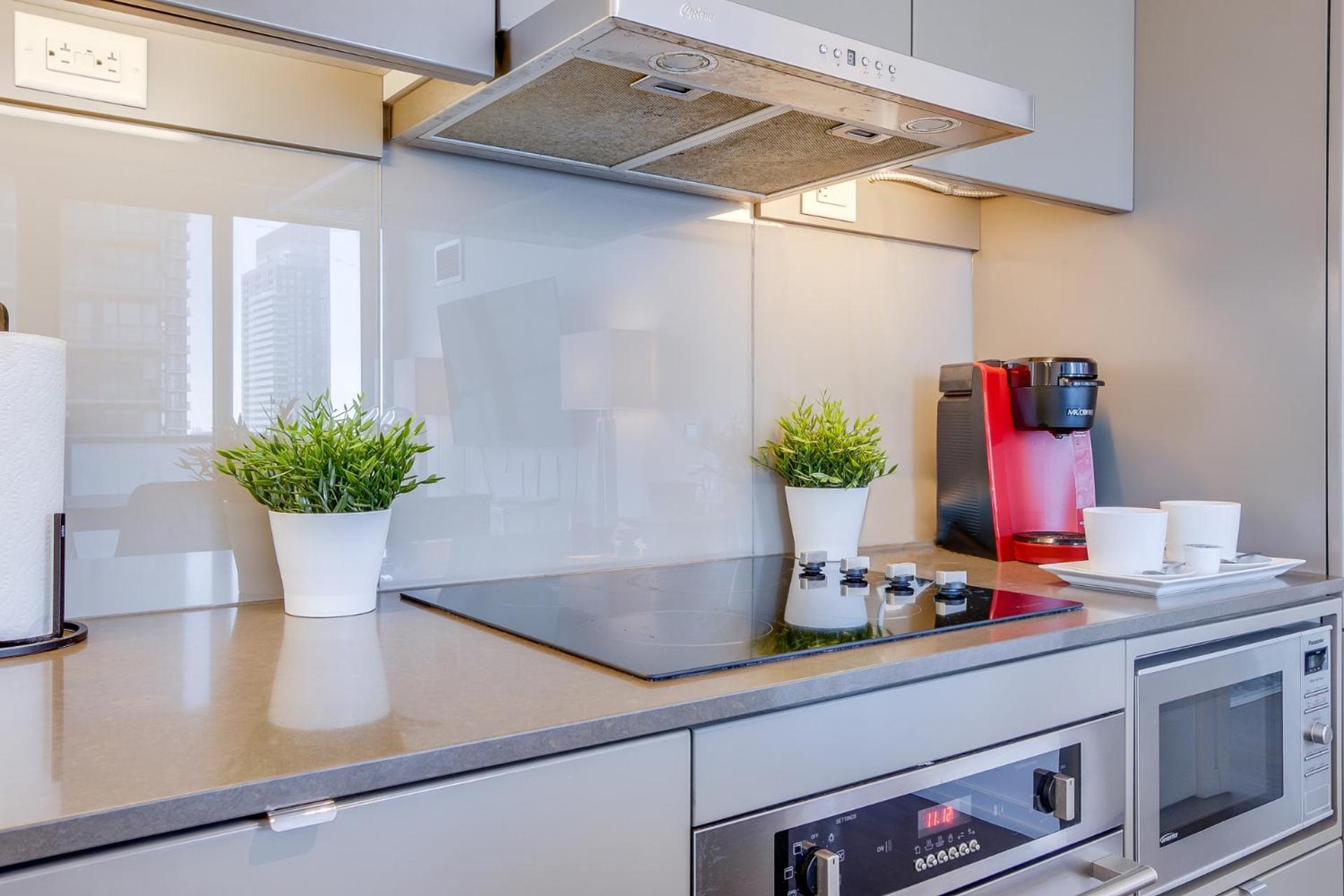 Apartment 1br - View, Near Cn Tower & Rogers Center