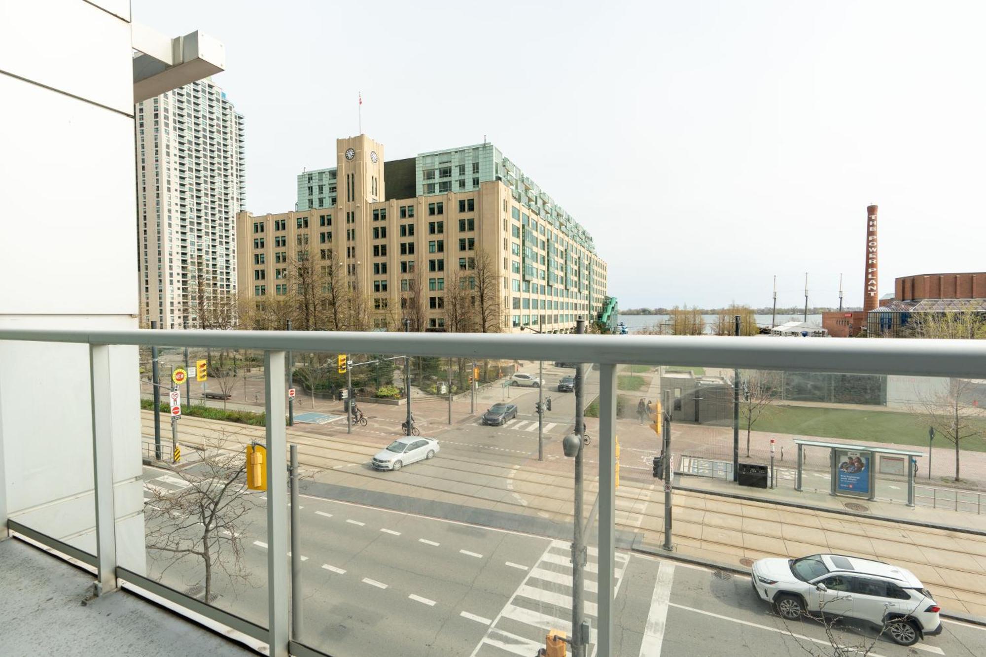 Harbour Front Luxury 2 Bed 2 Bath * Toronto