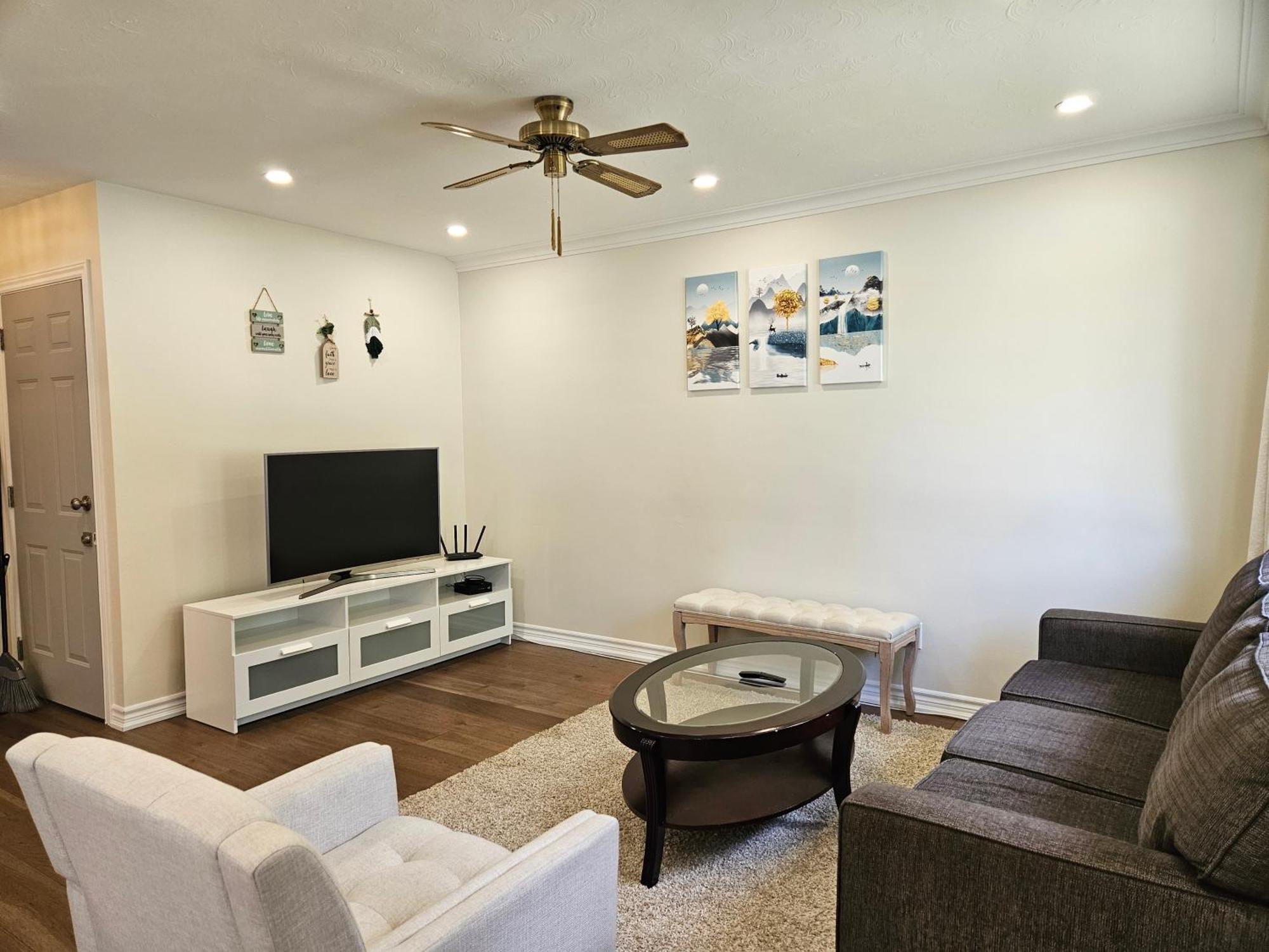Newly-renovated 3br House, 12 Minutes To Airport * Toronto