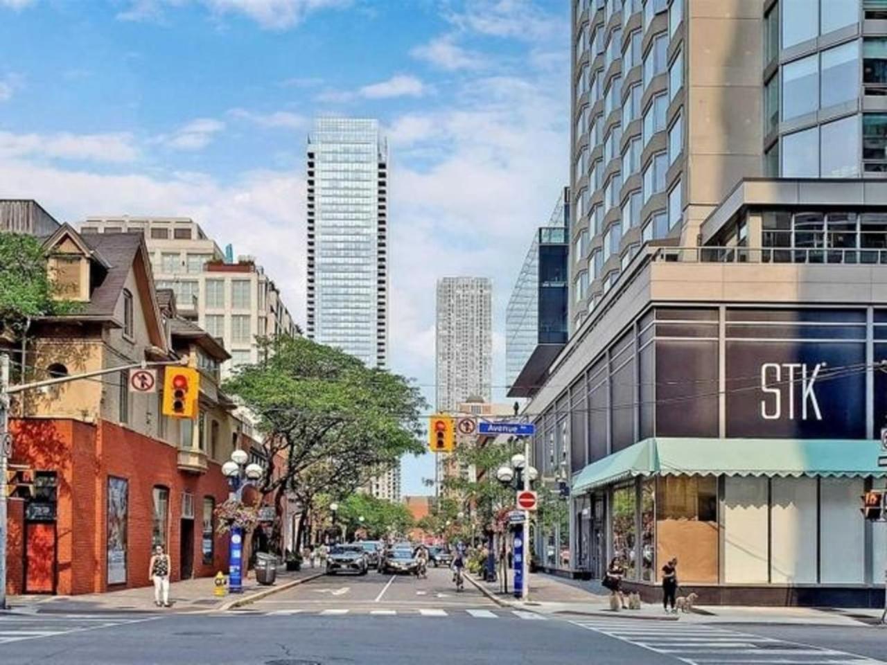 Downtown With Gym & Subway Access Apartment *