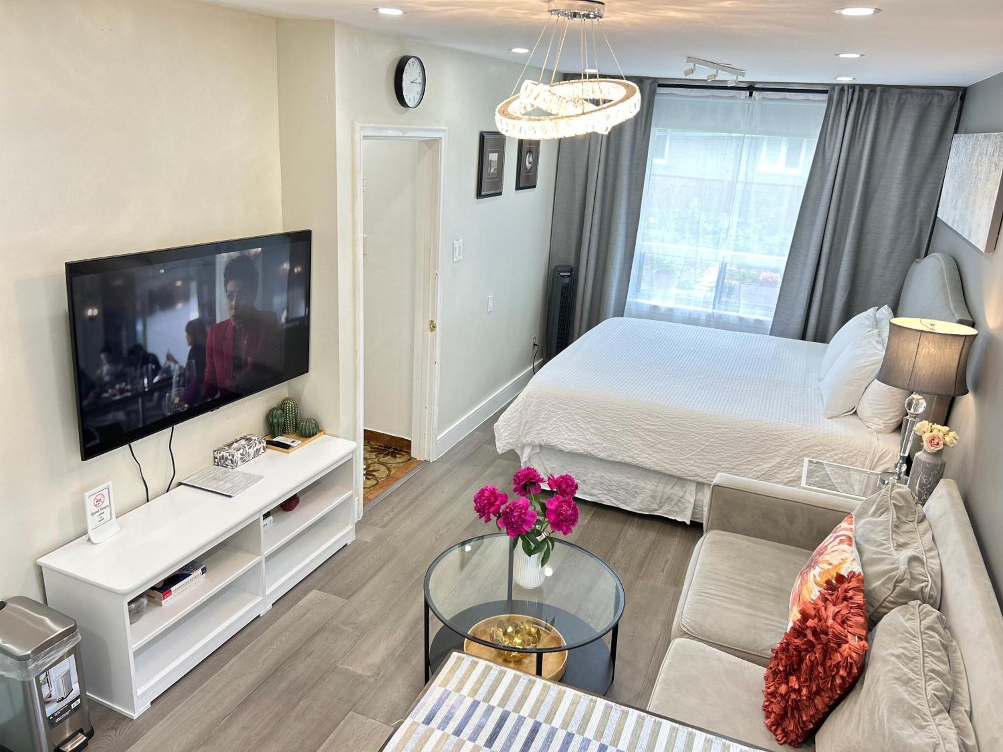 Privatunterkunft Modern Lux Family - Kingbed - Near Sheppard W Station Toronto
