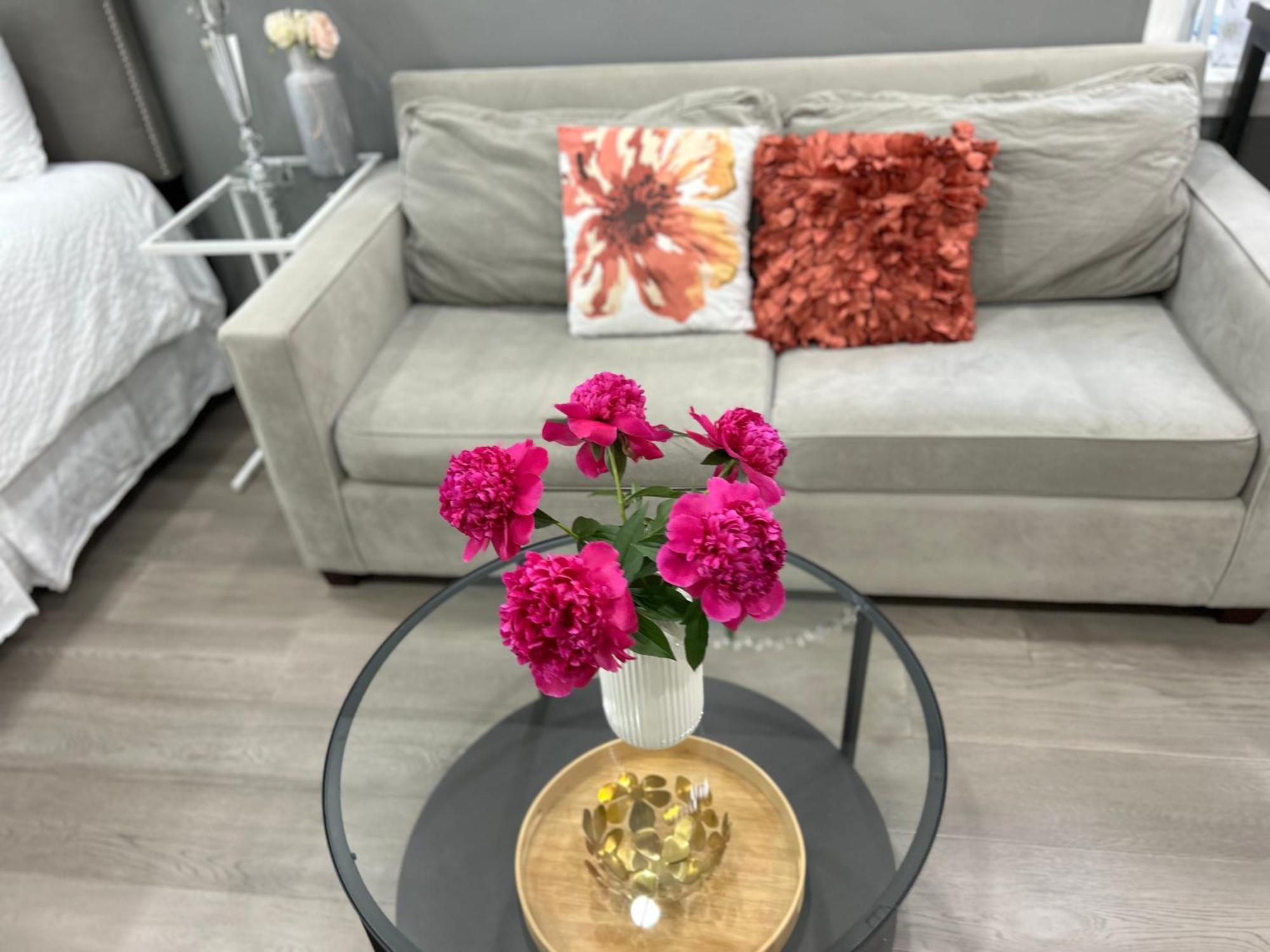 Modern Lux Family - Kingbed - Near Sheppard W Station Privatunterkunft *