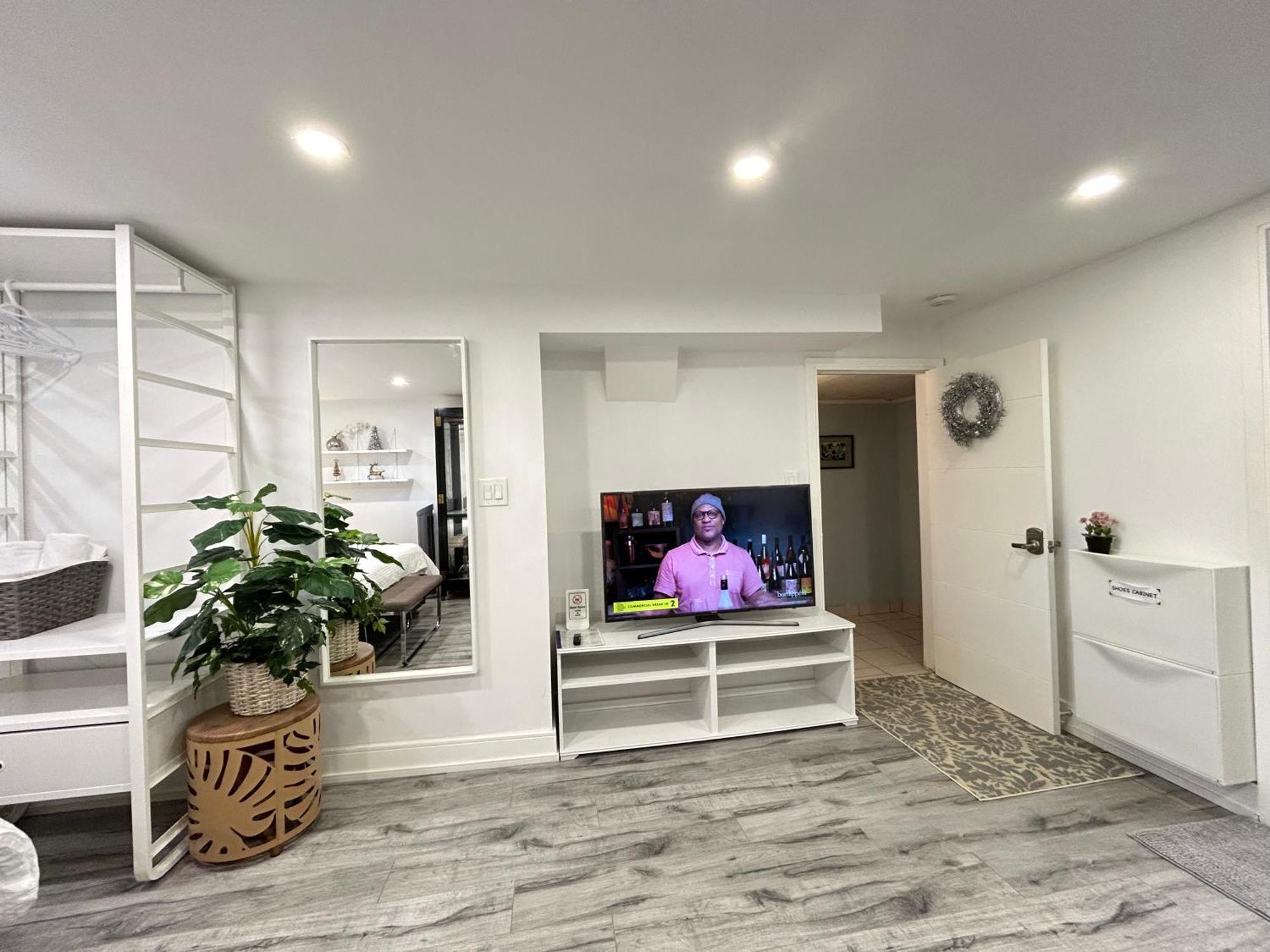 Privatunterkunft Modern Lux Family - Kingbed - Near Sheppard W Station Toronto