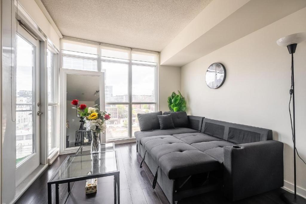 Apartment Cozy In Downtown + Free Parking *