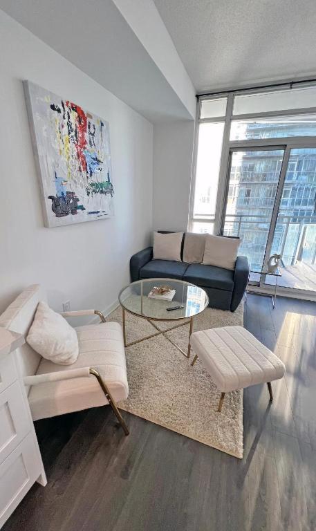 Cozy In Downtown + Free Parking *