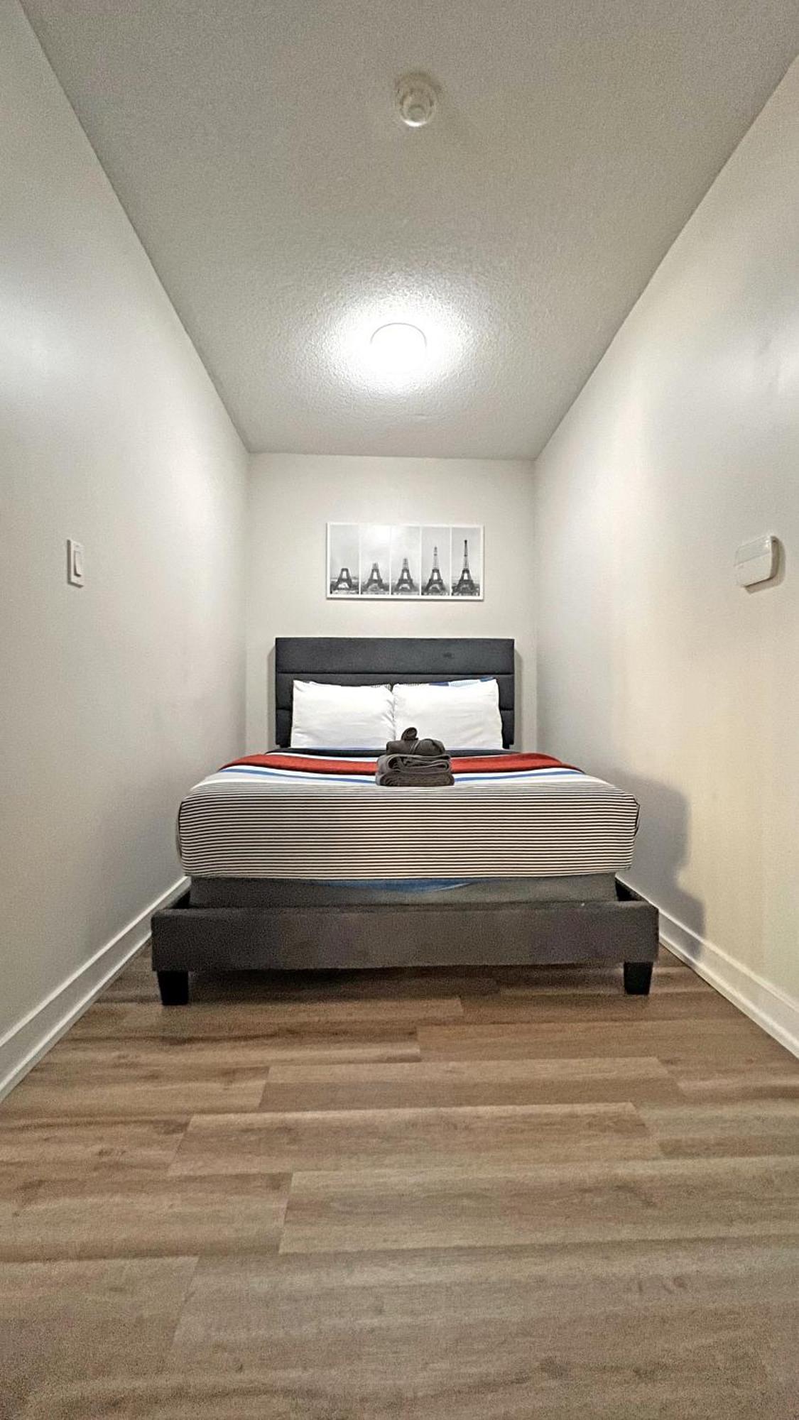 Apartment Cozy In Downtown + Free Parking *
