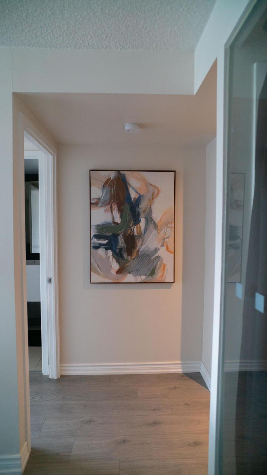 Beautiful And 3 Bedroom With Parking Apartment *