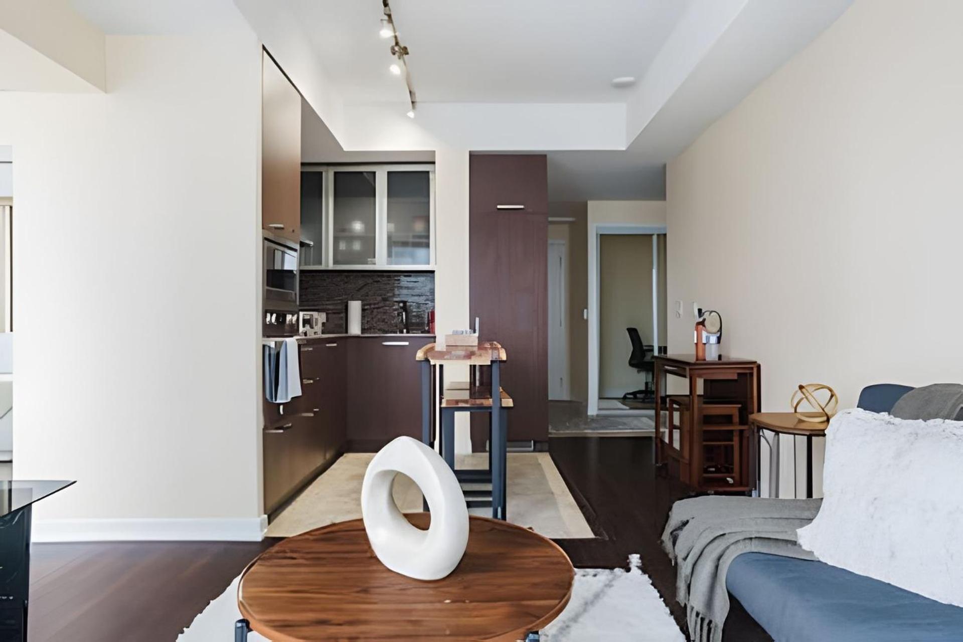 Ferienhaus Waterfront 1 Bdr, 2bed, Cn Tower, Parking 4 Guests