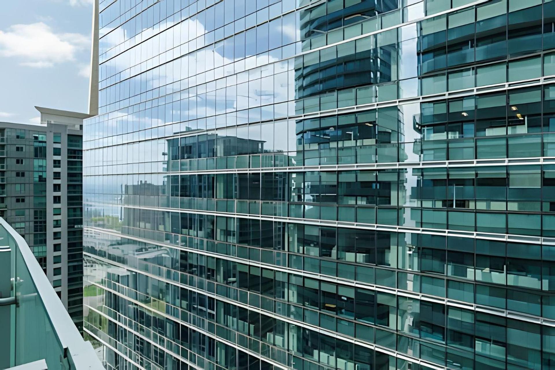 Waterfront 1 Bdr, 2bed, Cn Tower, Parking 4 Guests