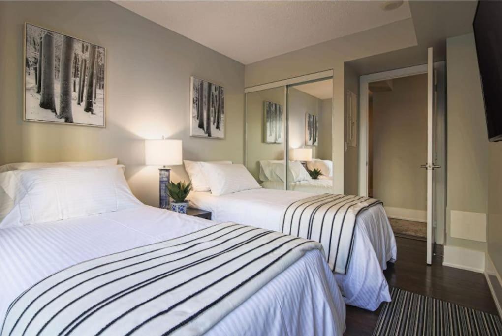 Luxury 2 & 3 Bedroom Downtown Toronto