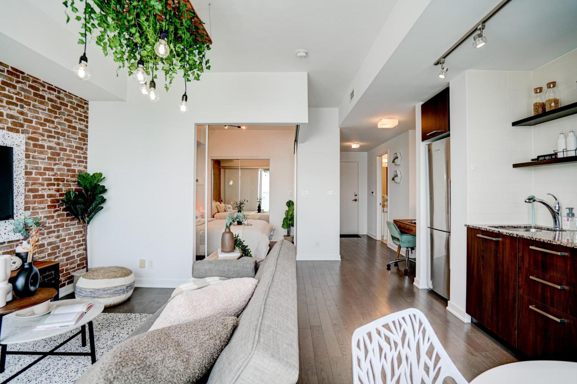 Royal York Apartment *