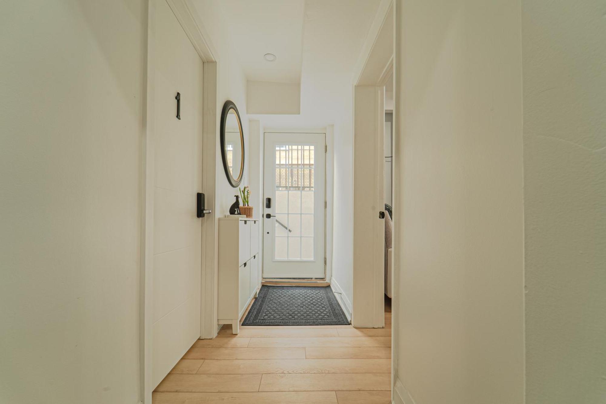 Near Sheppard Ave With Wi-fi, Essentials, Parking, Kitchen *