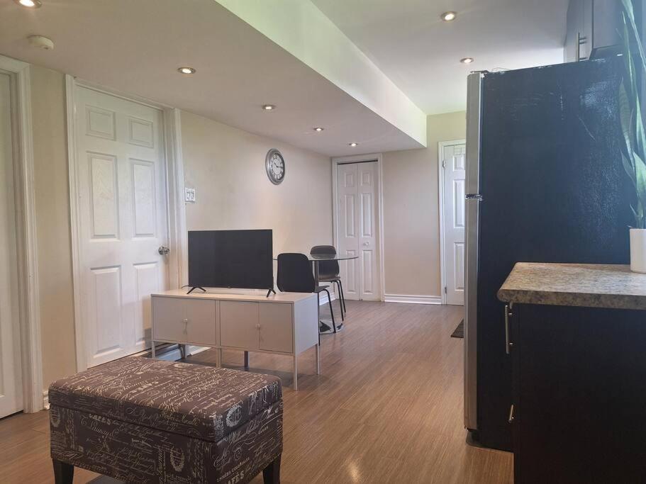 Spacious And Sparkling City Retreat * Toronto