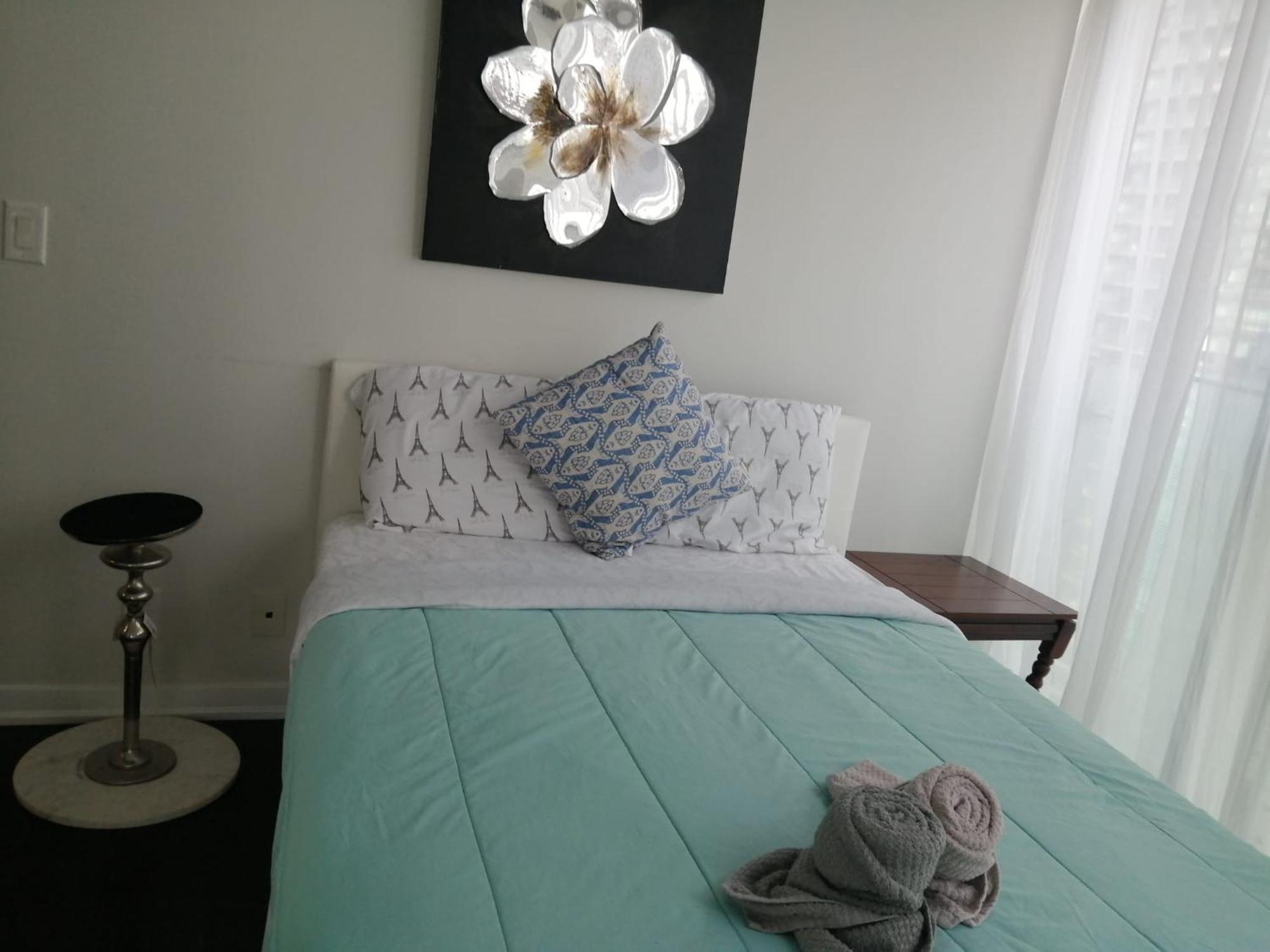 Apartment Above Clouds 3 Bedroom Downtown