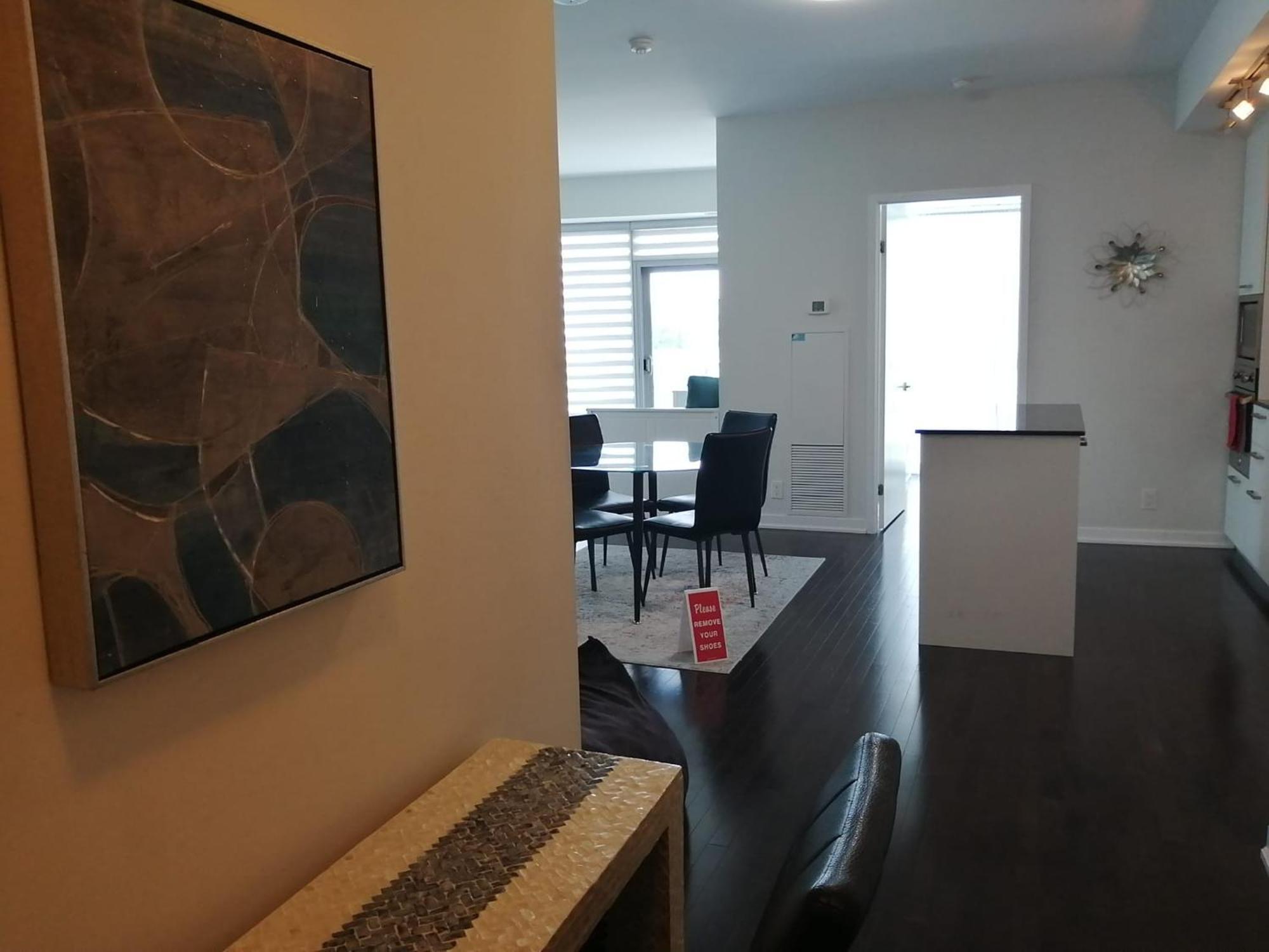 Above Clouds 3 Bedroom Downtown *