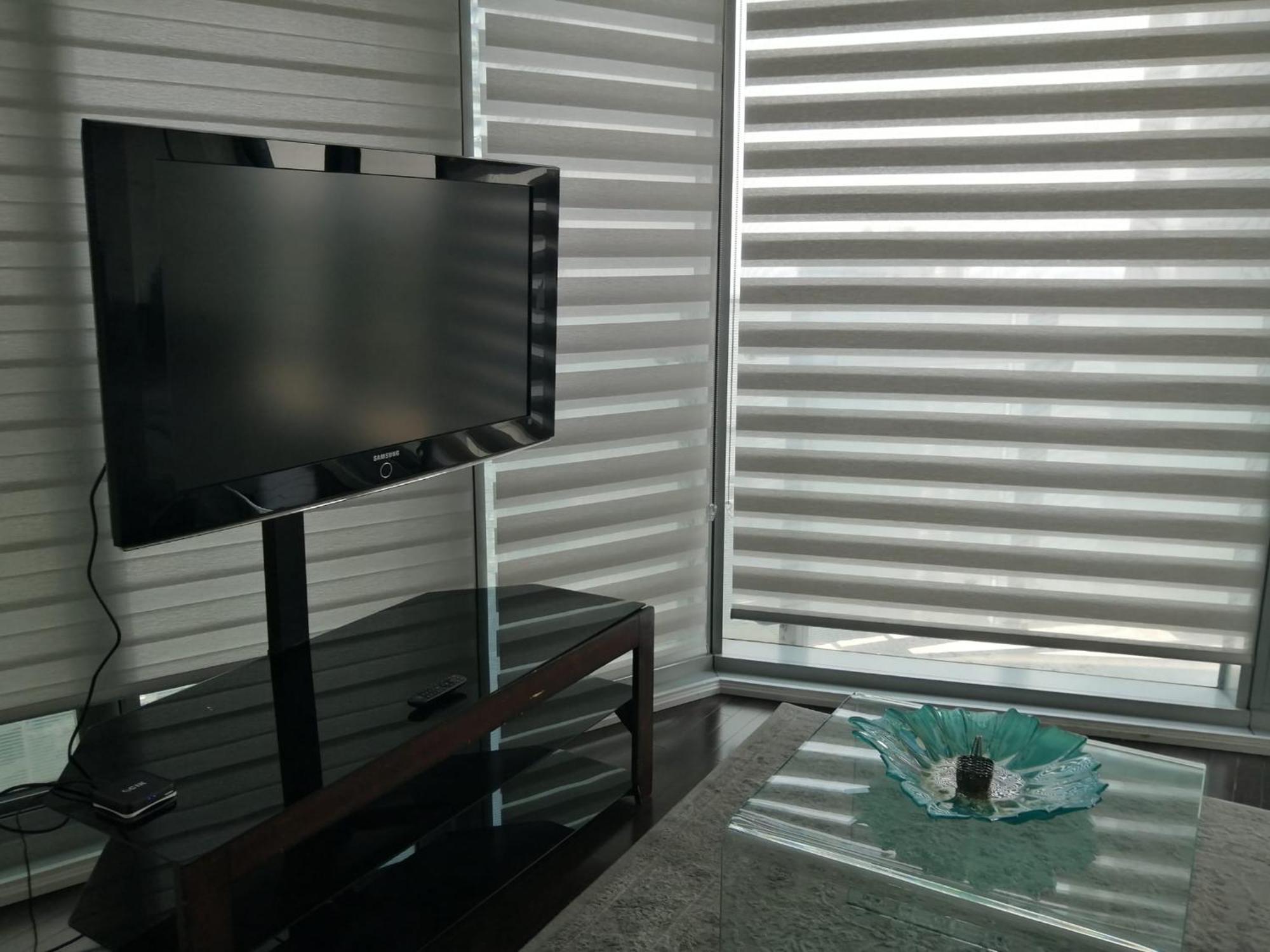 Above Clouds 3 Bedroom Downtown * Toronto