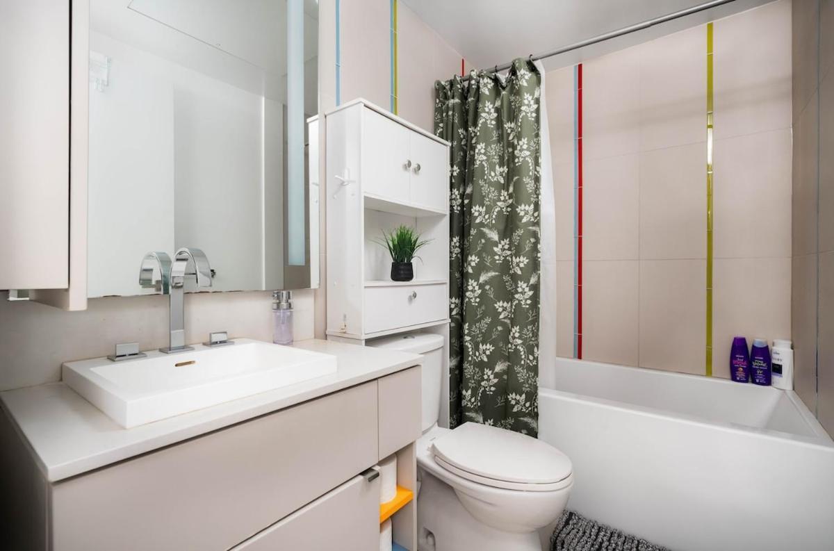 1bd Next To Queen St - Ideal Location Apartment Toronto