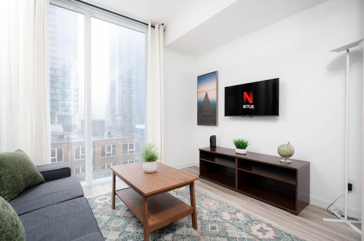 Apartment 1bd Next To Queen St - Ideal Location