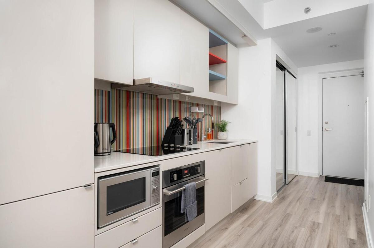 1bd Next To Queen St - Ideal Location Apartment Toronto