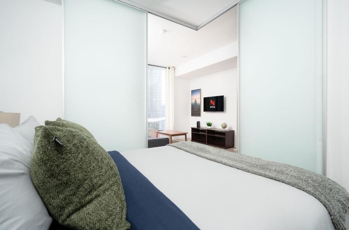 Apartment 1bd Next To Queen St - Ideal Location Toronto