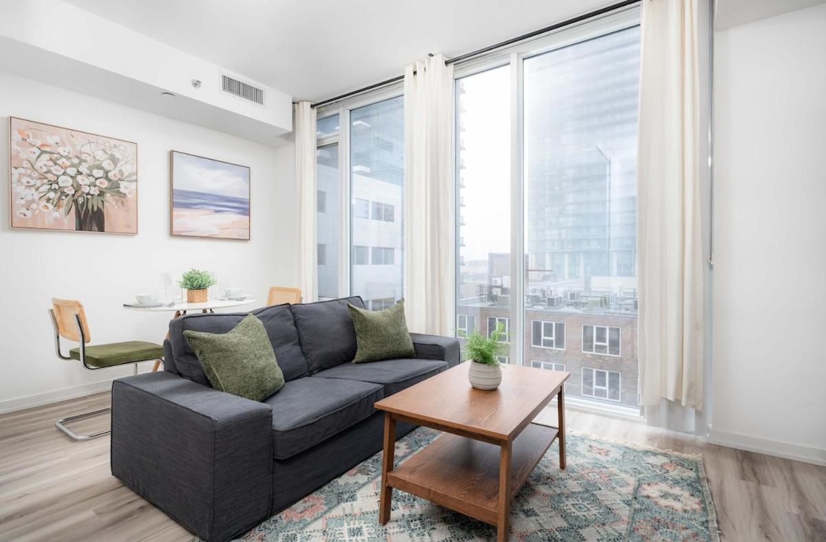 Apartment 1bd Next To Queen St - Ideal Location *