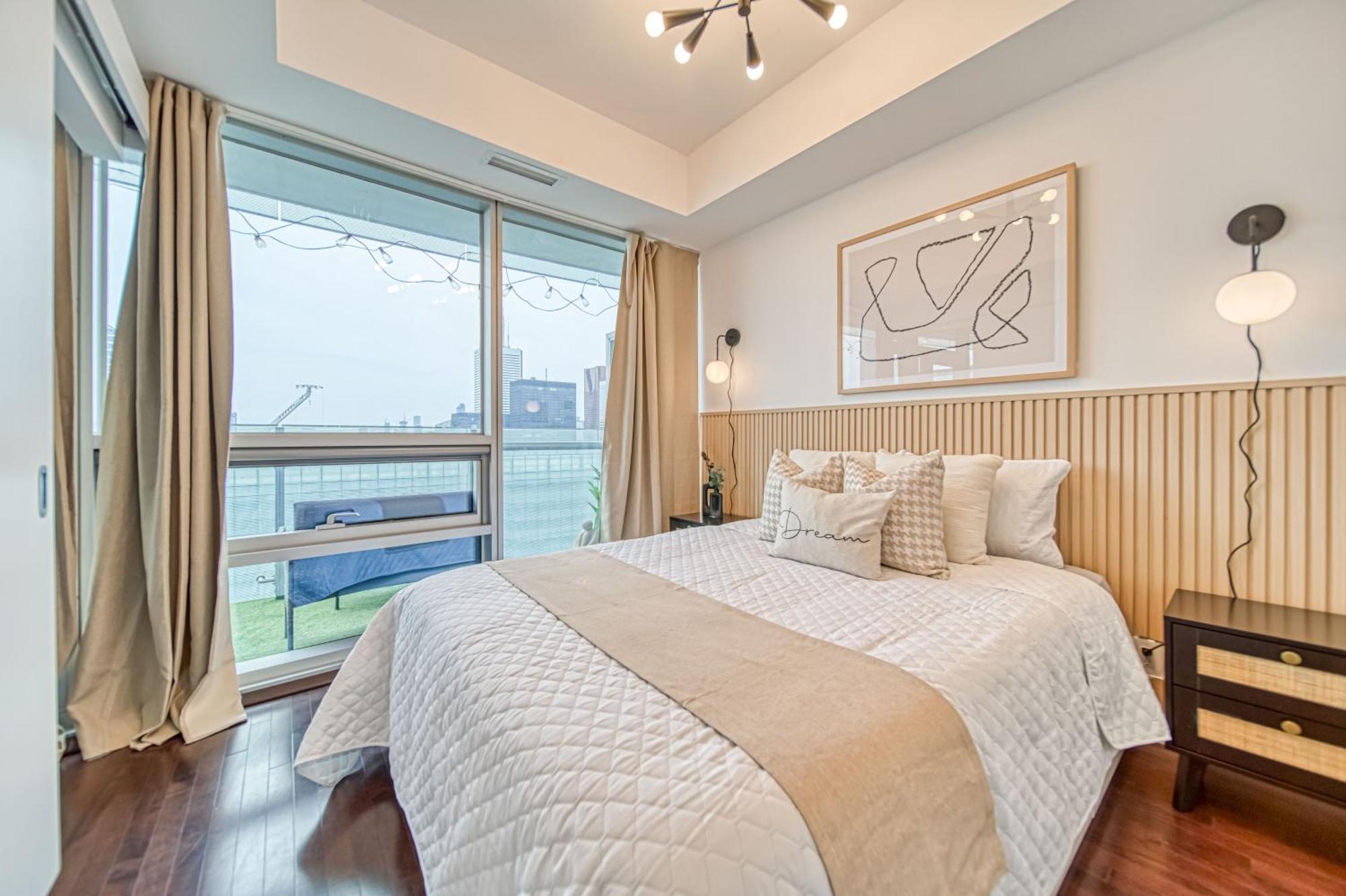 Royal York Apartment