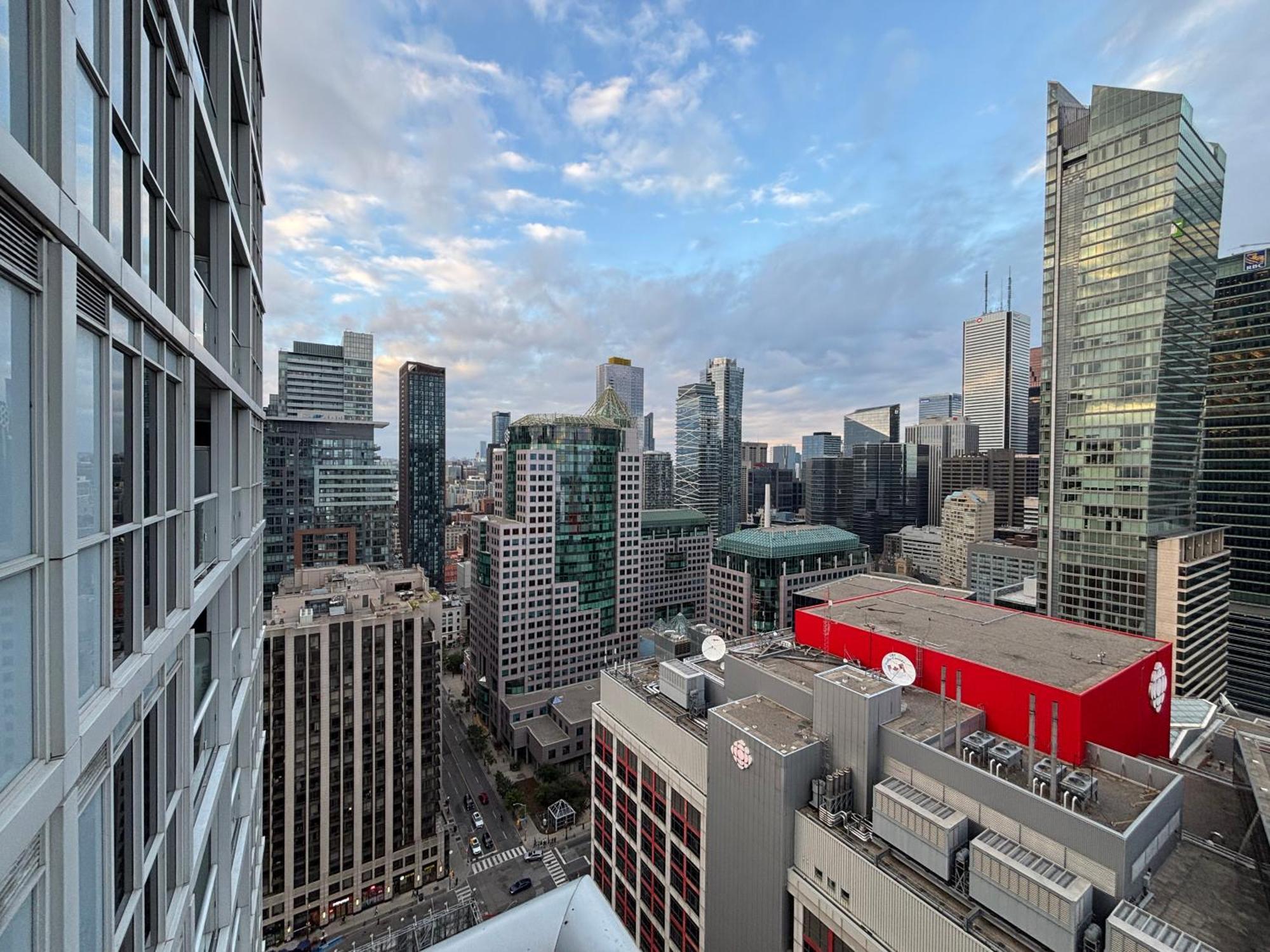 Apartment Downtown With Pool And Free Parking Toronto