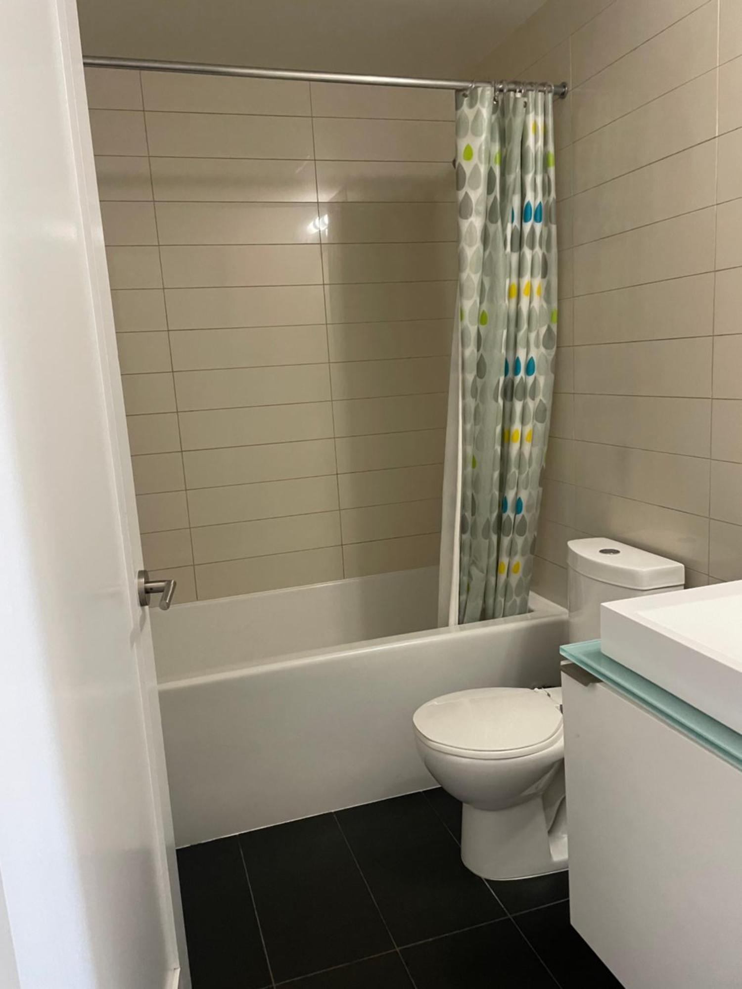 Apartment Downtown With Pool And Free Parking Toronto