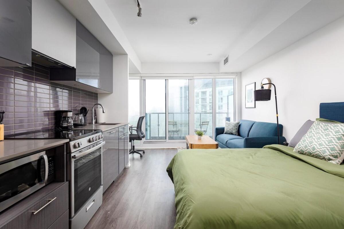 Apartment Spacious W View Steps From Eatons & Tmu