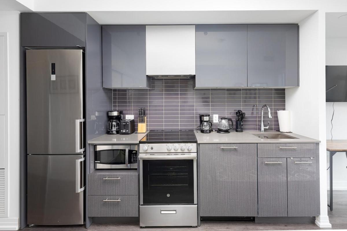 Spacious W View Steps From Eatons & Tmu Apartment Toronto