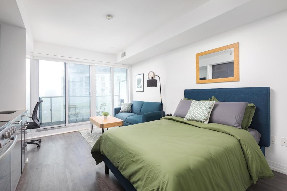 Apartment Spacious W View Steps From Eatons & Tmu *