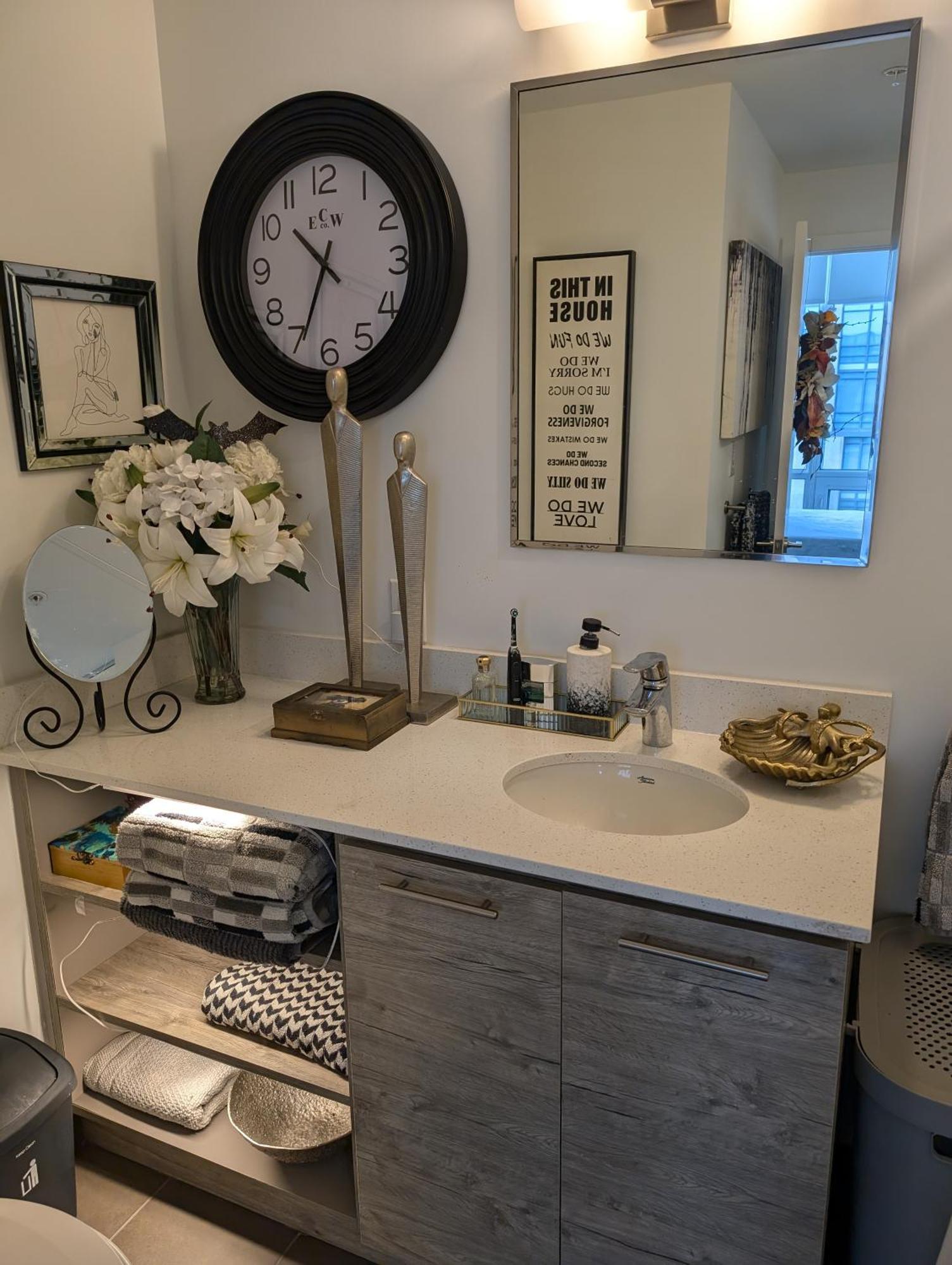 Liberty Village 1 Bedroom 2 Bathroom *