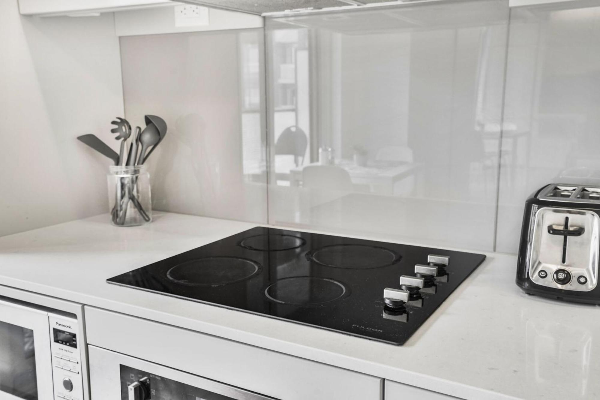Apartment Toronto Luxe Suite - Location Score 10 - Easter Retreat Toronto