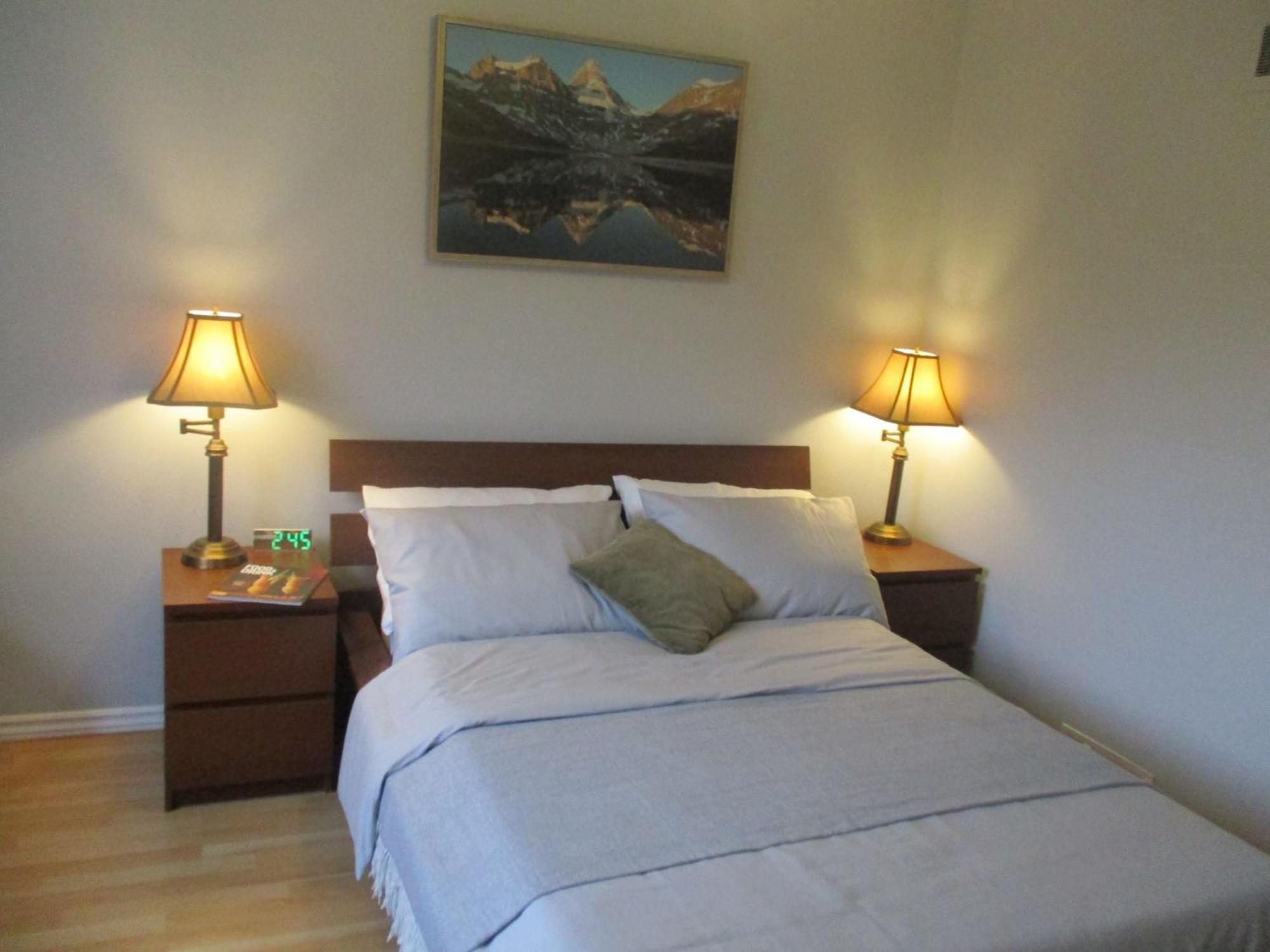 High Park Double With Exclusive Washroom Kitchen And Living