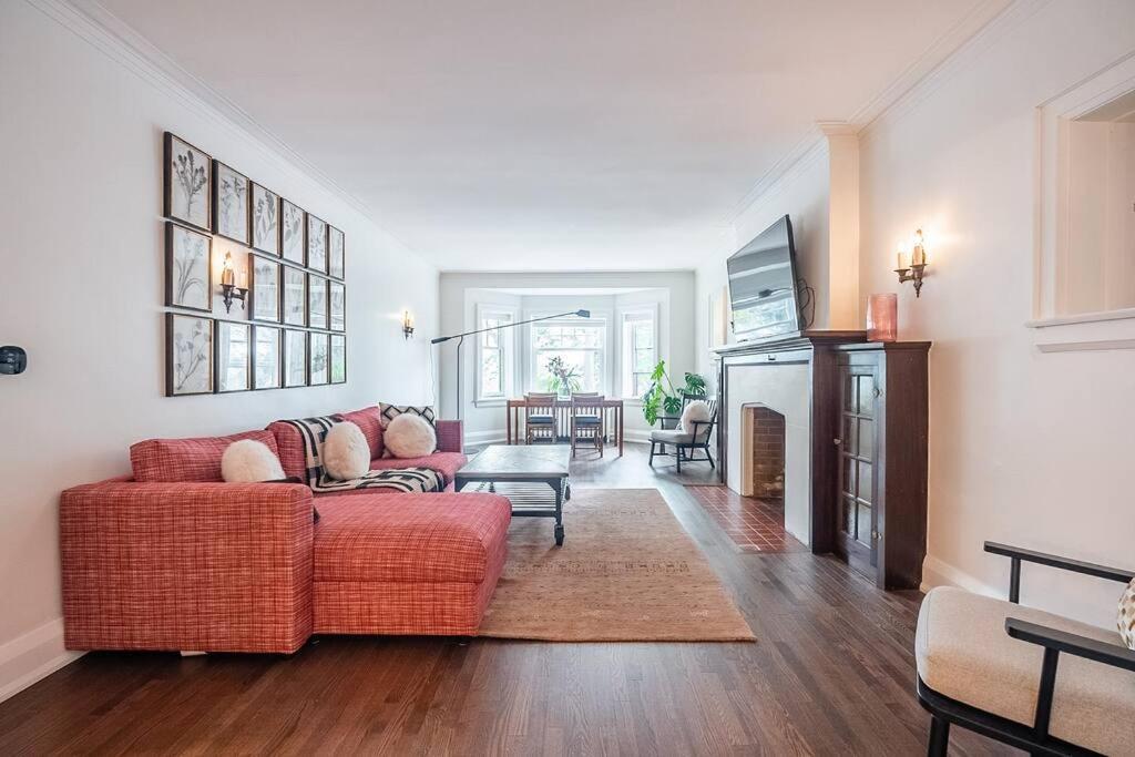 Beautiful Luxurious In * Toronto