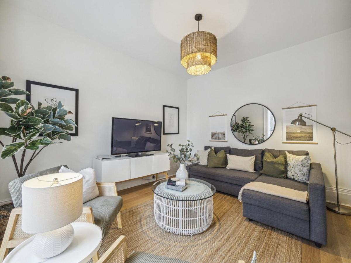 Holiday home Historic Modern In Distillery District