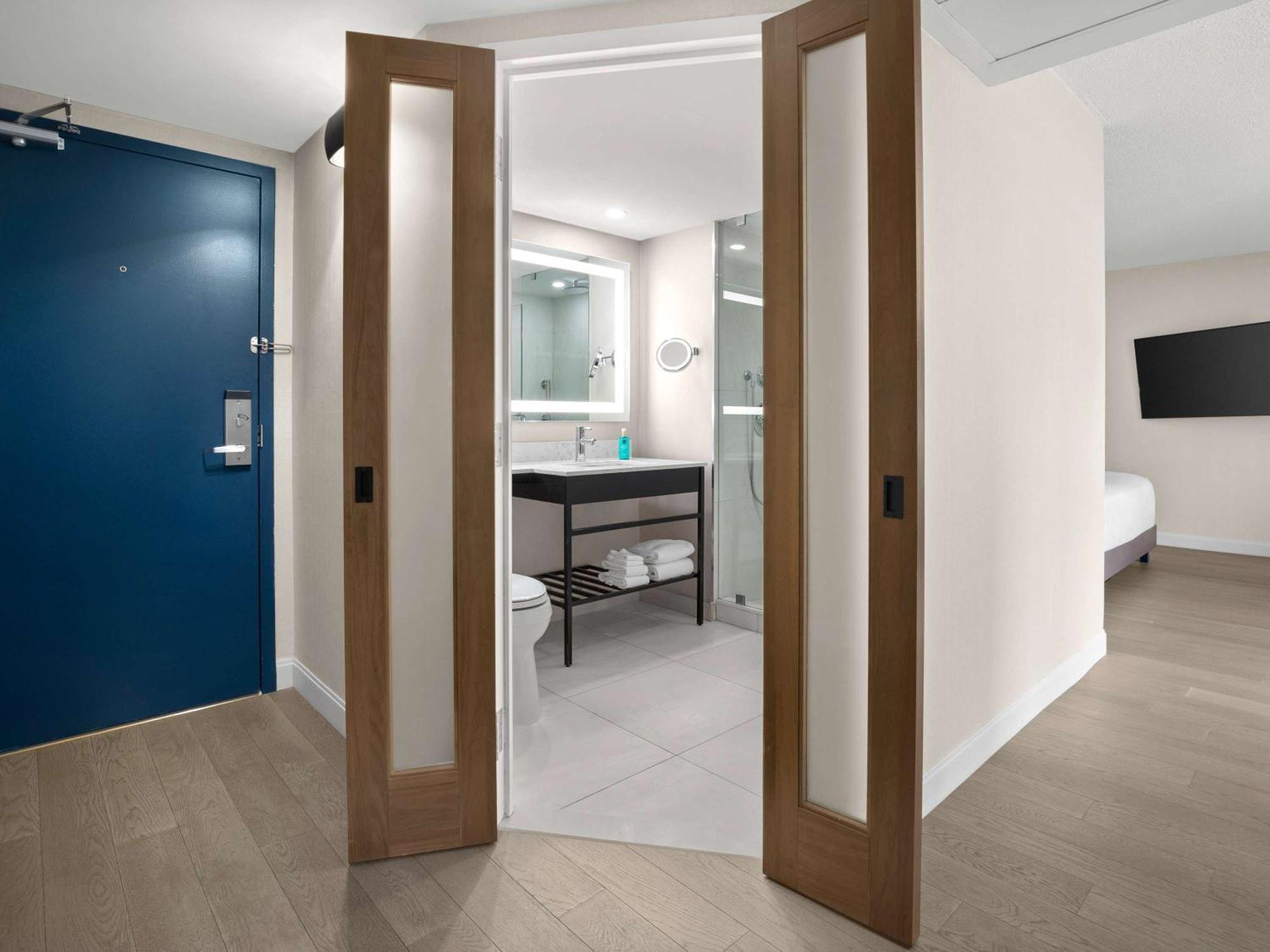 The Novotel Centre 4* Toronto