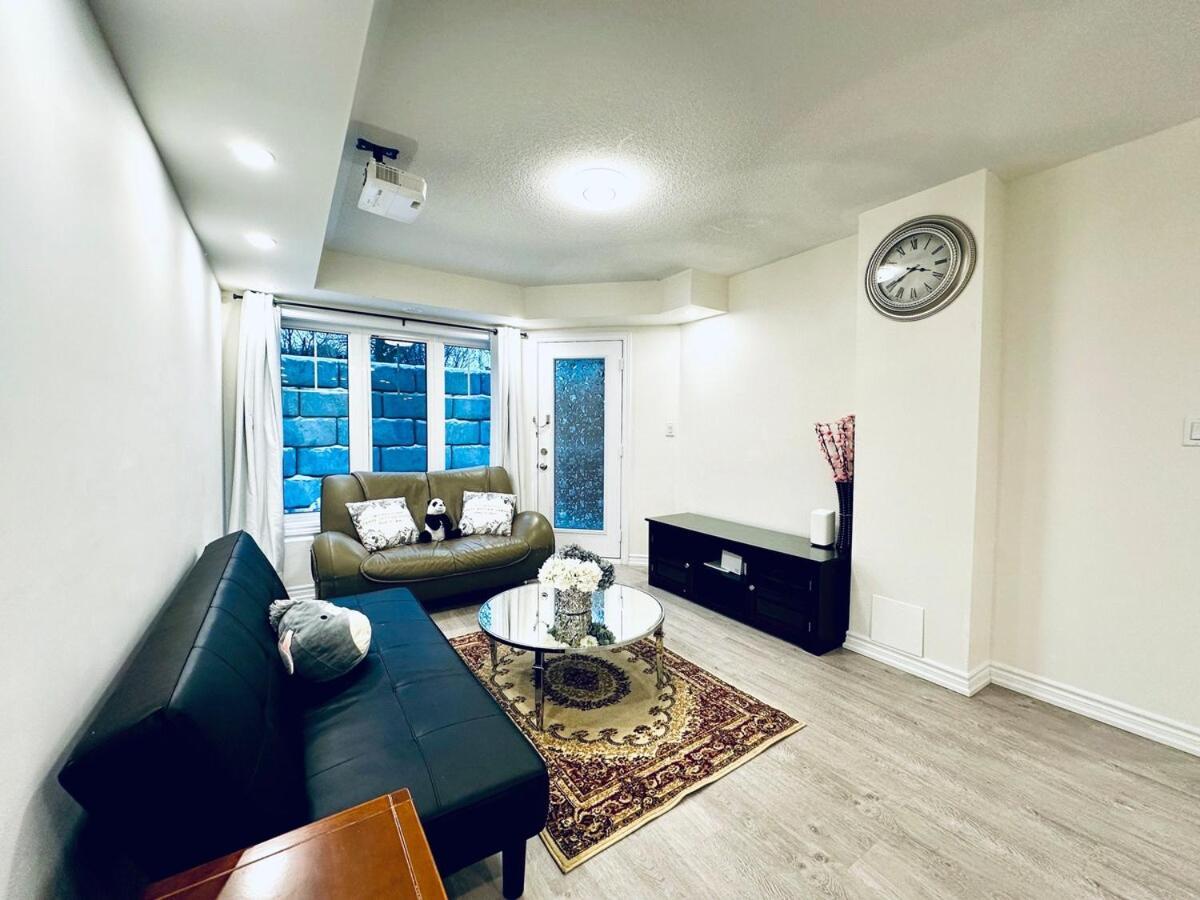 Peaceful And Cozy Vacation Close To 401 And 404 Toronto