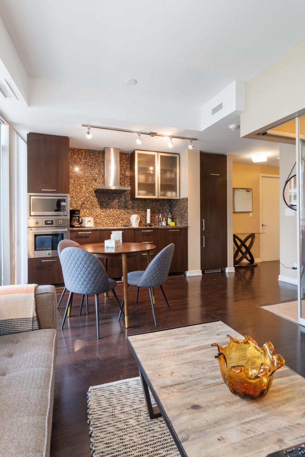 Rustic Dt 1 Bed & Sofabed Apartment