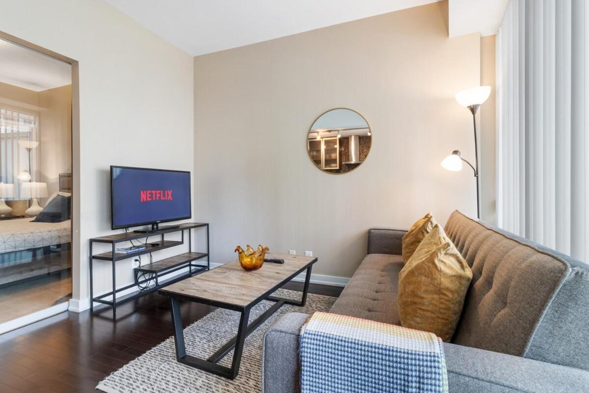 Rustic Dt 1 Bed & Sofabed Apartment Toronto