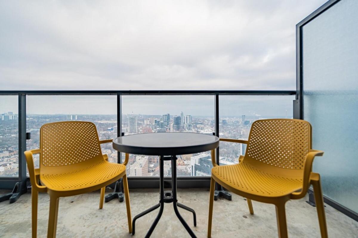 Apartment 2br Close To Eaton Center