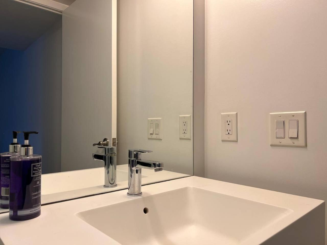 The Monarch Suites Apartment